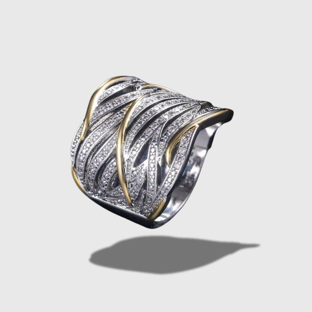 Bague tordue élégante à plusieurs couches